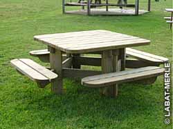 Table de jardin carrée en pin des Landes